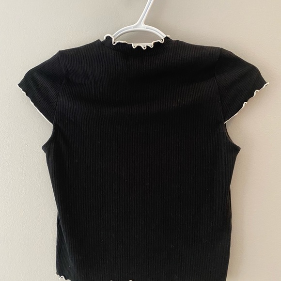 Aritzia Sunday best crowl T-shirt - Picture 2 of 2